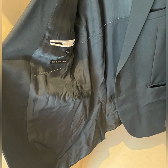 Black 100% Wool Strellson 2-Piece Suit - Picture 4 of 10